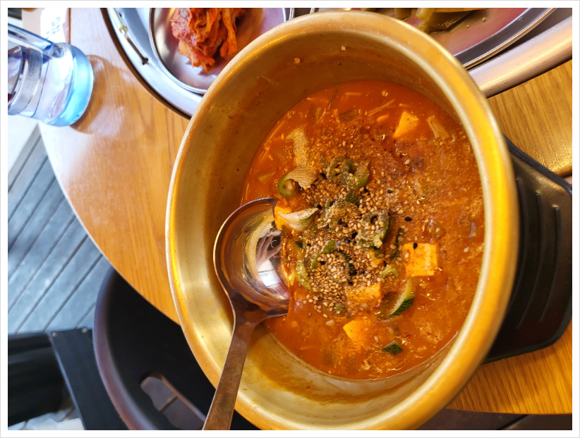 쟁반닭발 이미지
