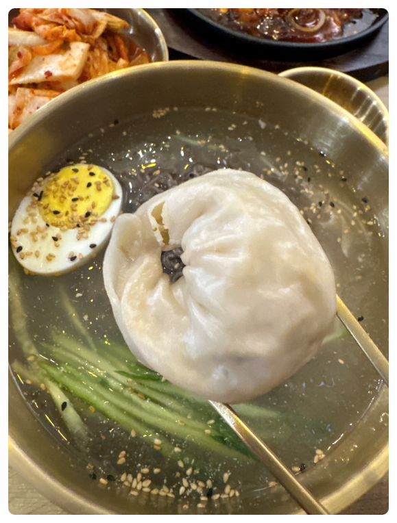 엄마손만두국 이미지