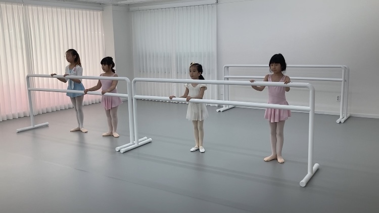 리본발레학원 이미지