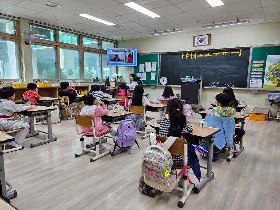 지한초등학교 이미지