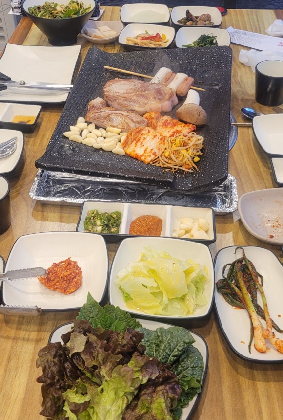 본가로 간 암퇘지 이미지