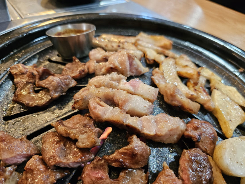 오늘도뒷고기 이미지