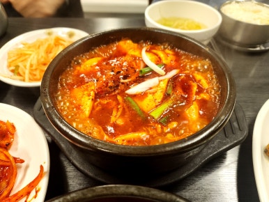 큰집가정식백반 이미지