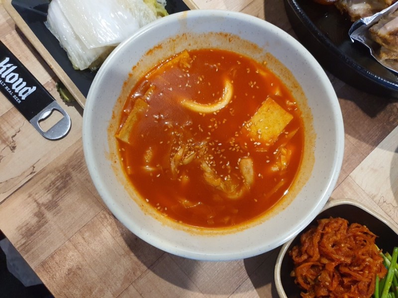 윤족발 이미지