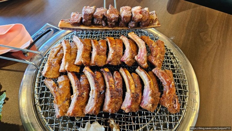 대형숯불돼지갈비 이미지