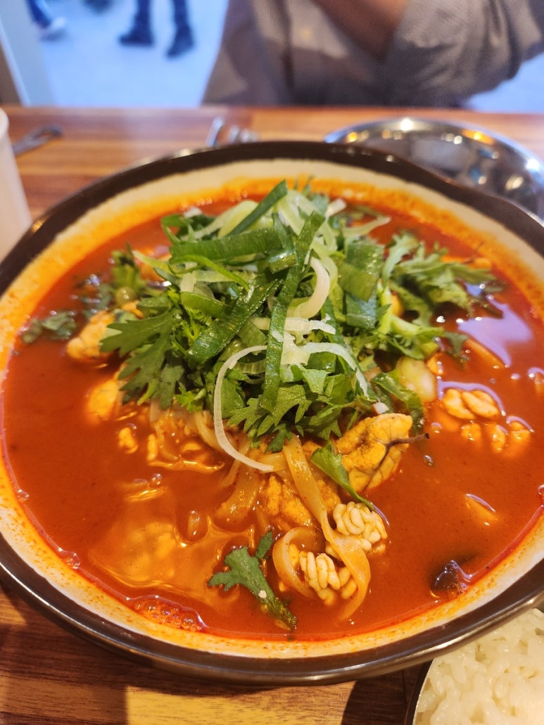 제주곤이칼국수 이미지
