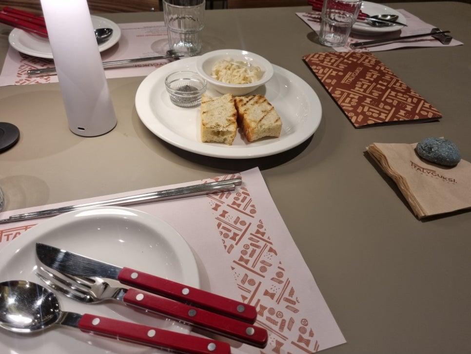 유명국시랑 이미지