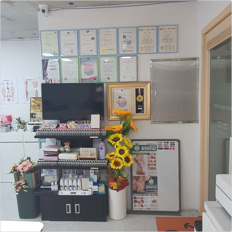욜로네일 이미지