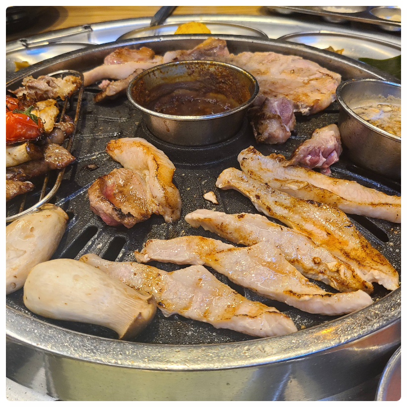 고기랑술이랑 이미지