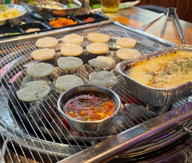 육돈숯불구이 이미지