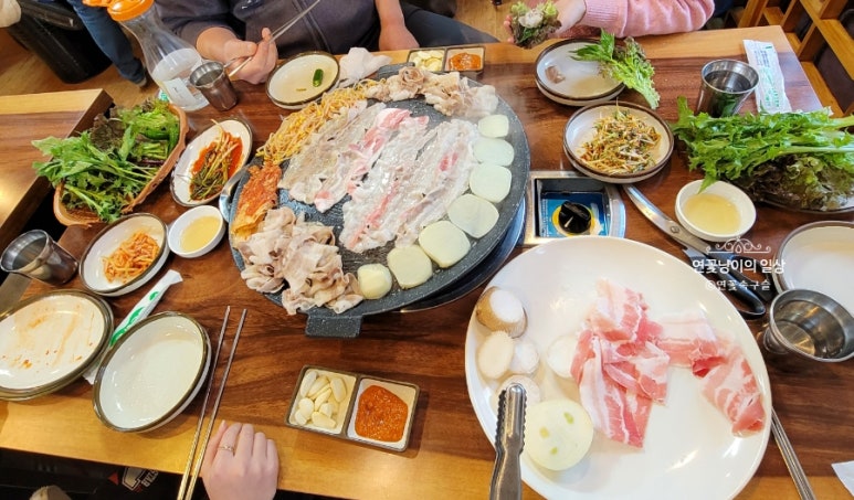 백초묵은지삼겹살 이미지