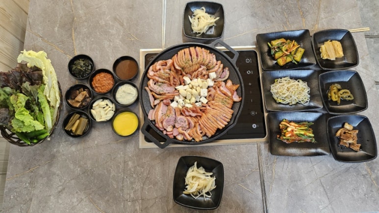 고기생각오리숯불바베큐 이미지