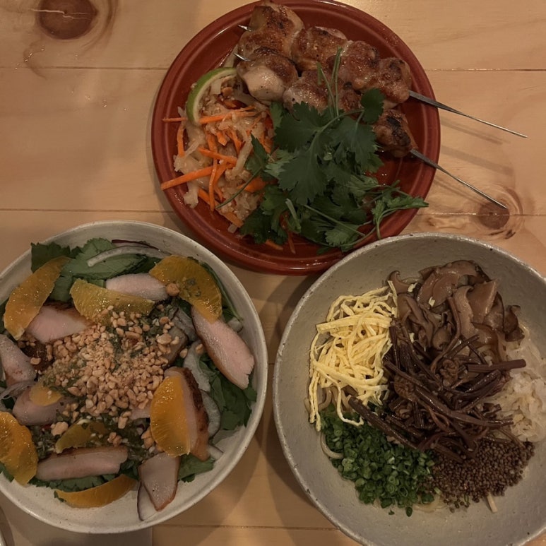 사우어(SOUR) 이미지