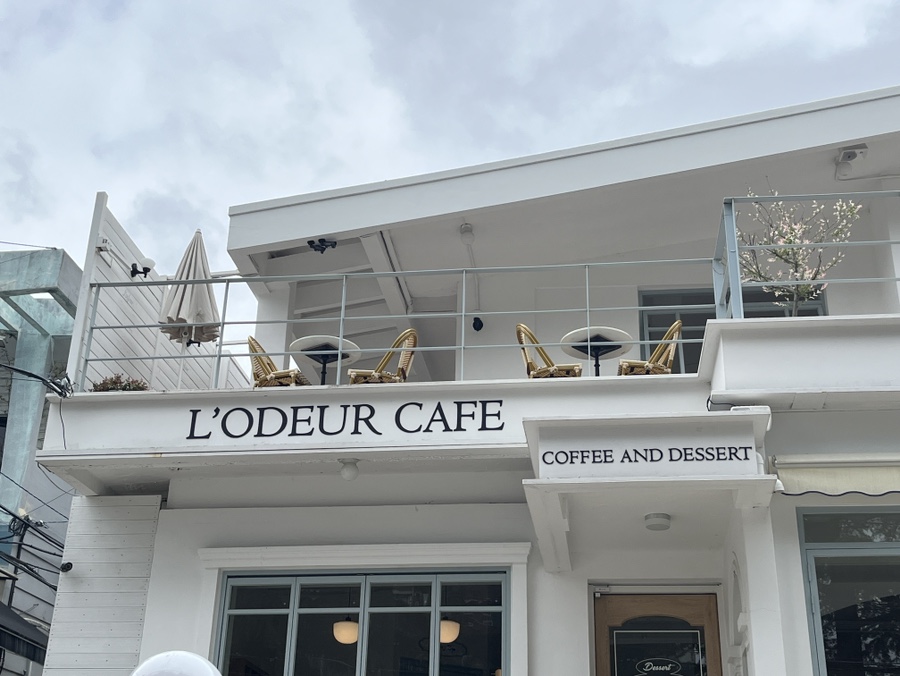 로더 L'ODEUR 이미지