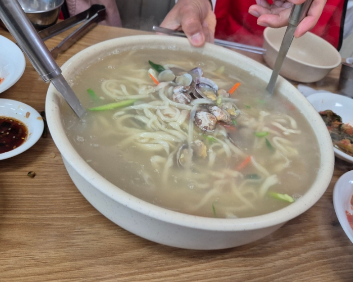장미손칼국수 이미지