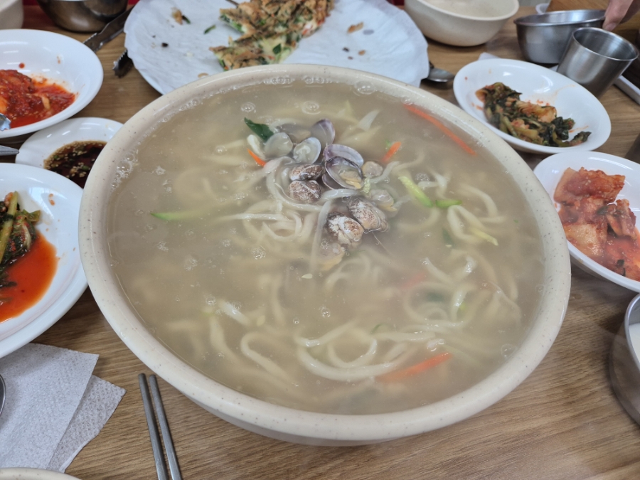장미손칼국수 이미지