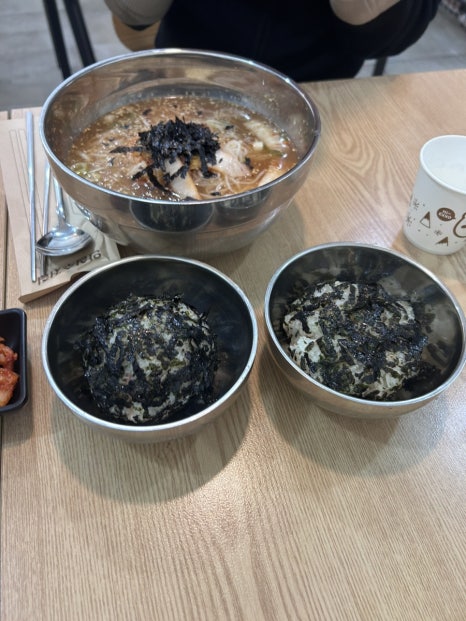 바른국수둥이네 이미지