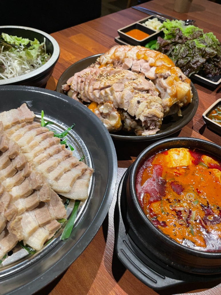 동네맛집족발 이미지