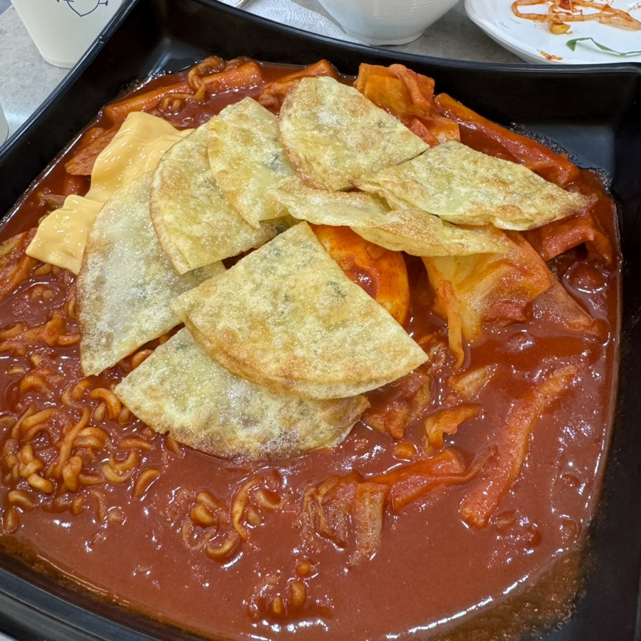 팔공손만두 이미지
