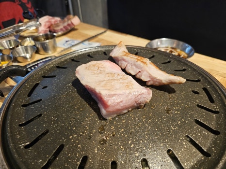 모름지기연탄구이 이미지