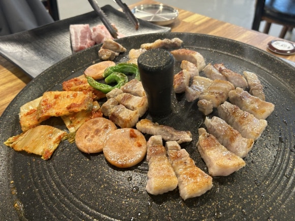 돼지가왔소 이미지