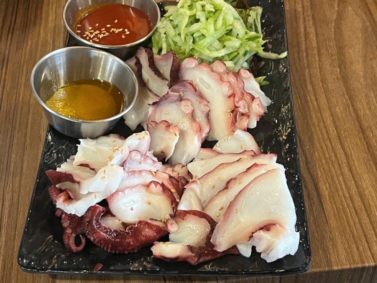 먹을만한족발 이미지