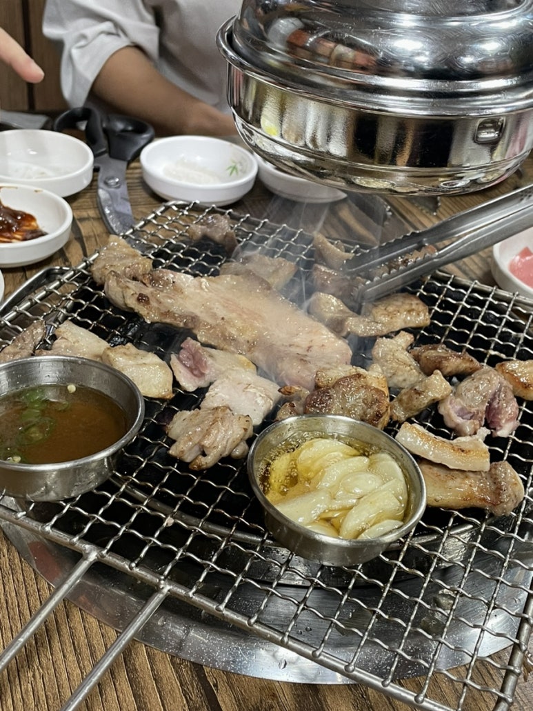 먹보뒷고기 이미지