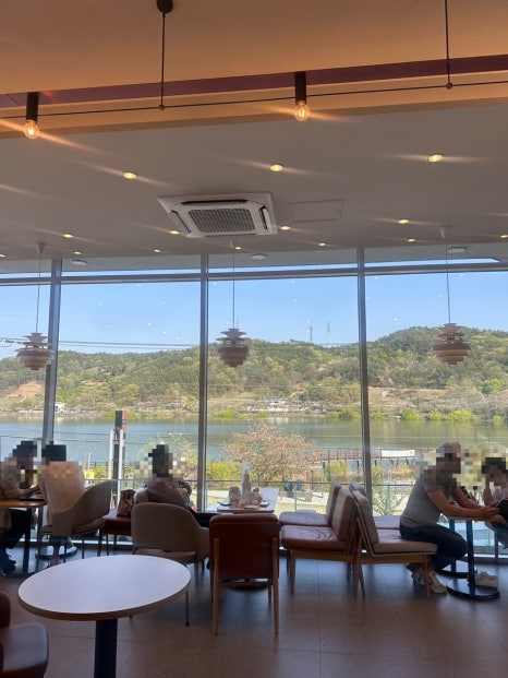 투썸플레이스고복LAKE점 이미지