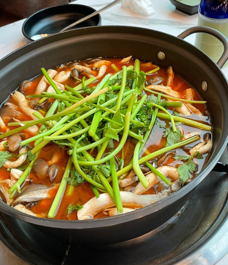 정성담은샤브칼국수 이미지