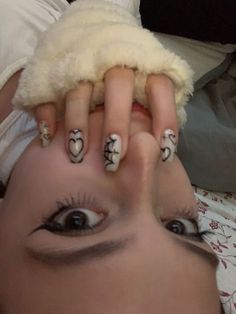 율네일 이미지