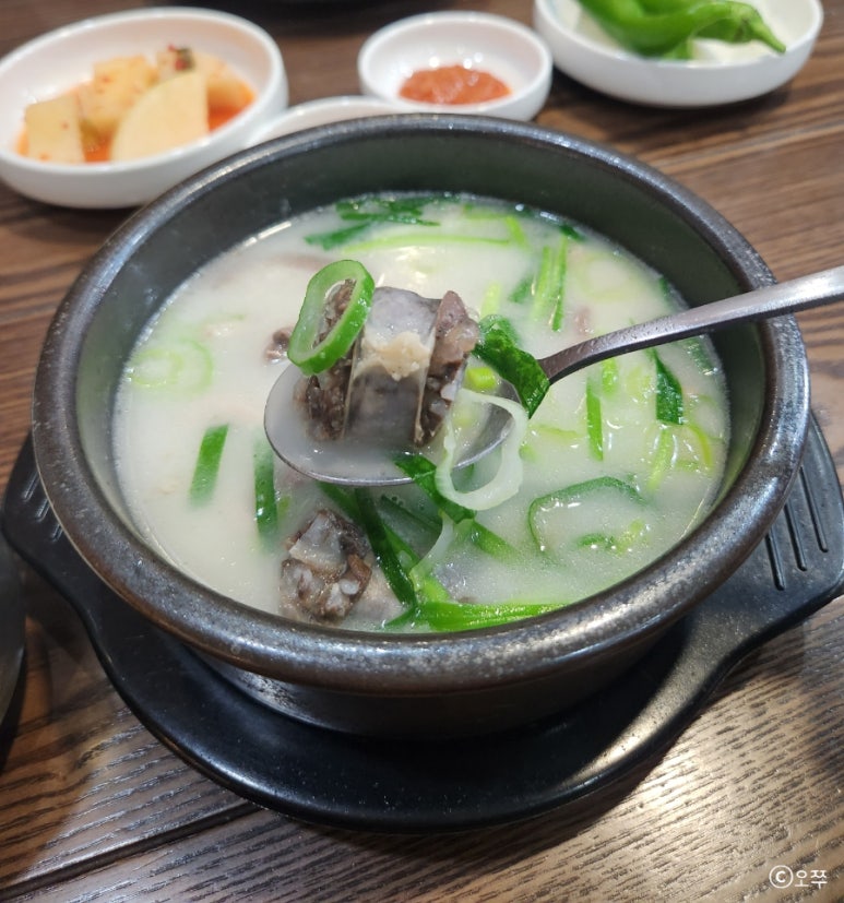 자모산 순대국 이미지