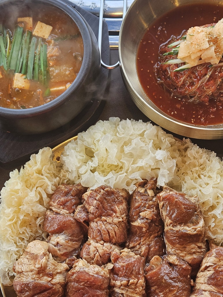 신흥숯불갈비 이미지