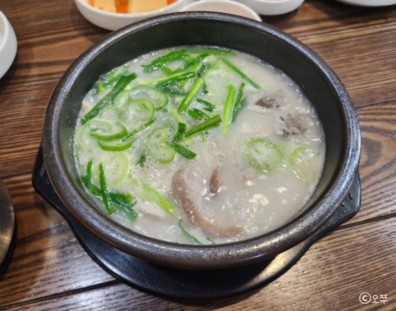 자모산 순대국 이미지