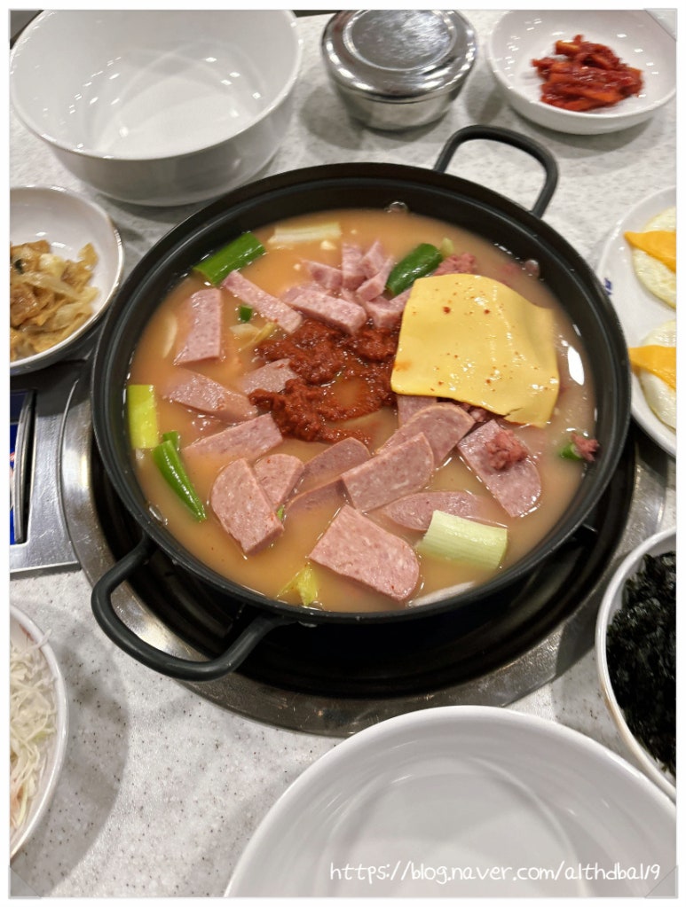 찌개와삼겹살 이미지