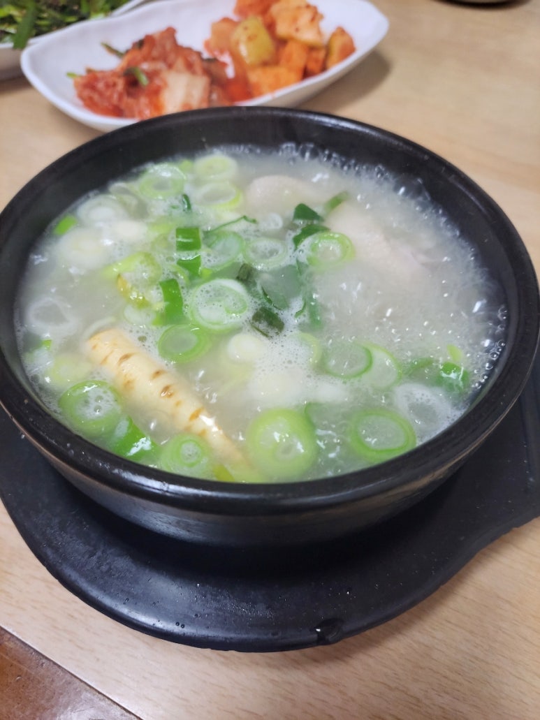 명품가마닭칼국수 이미지