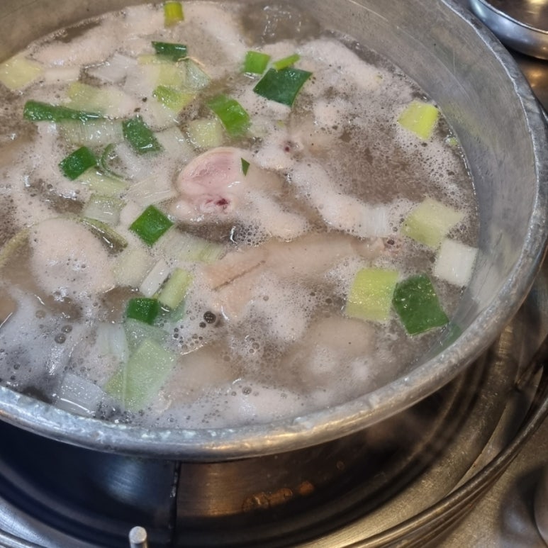 부자닭한마리칼국수 이미지