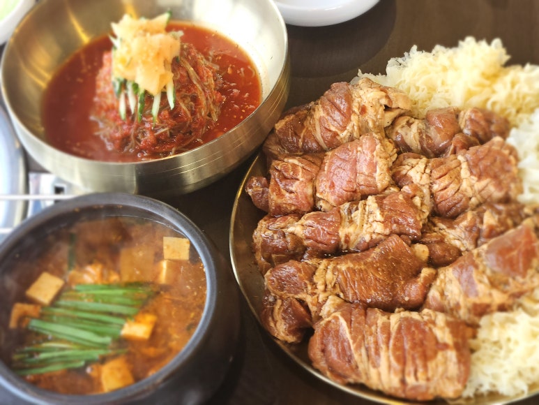 대형숯불돼지갈비 이미지