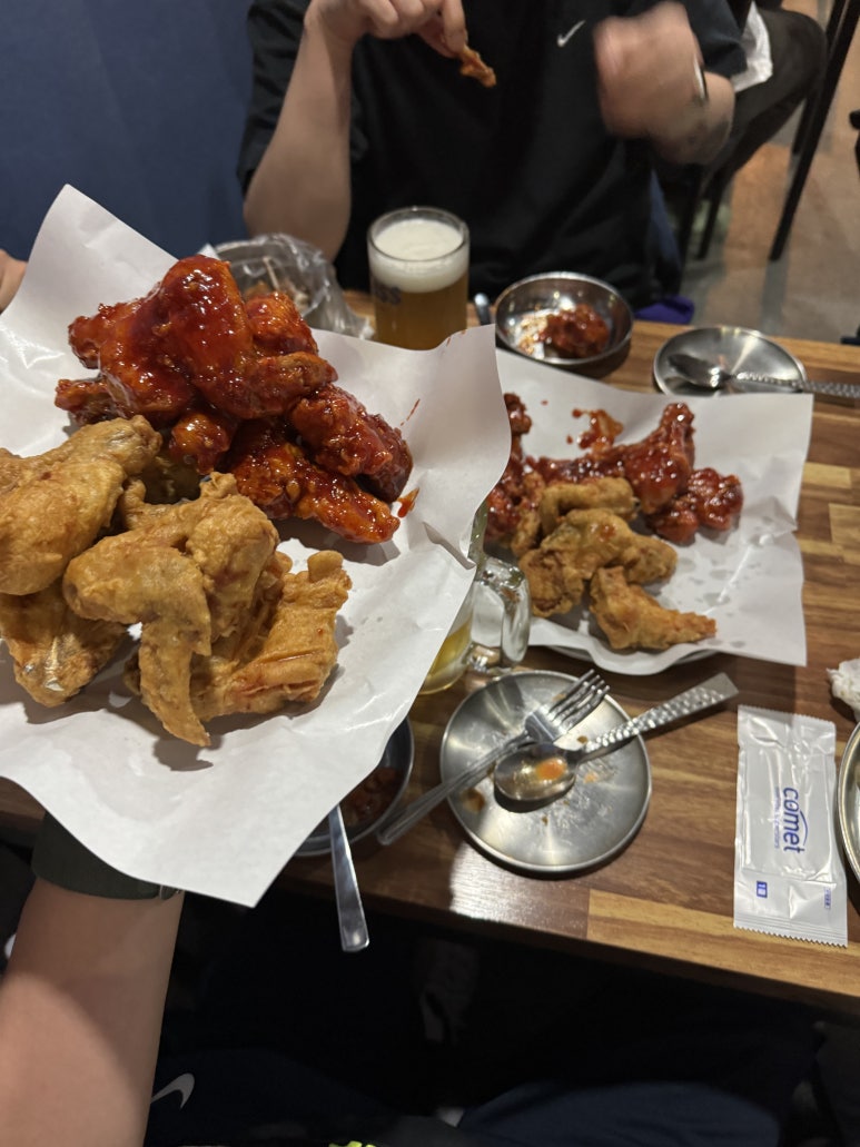 우주치킨호프 이미지