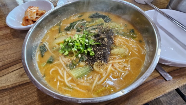 달래강어탕 이미지