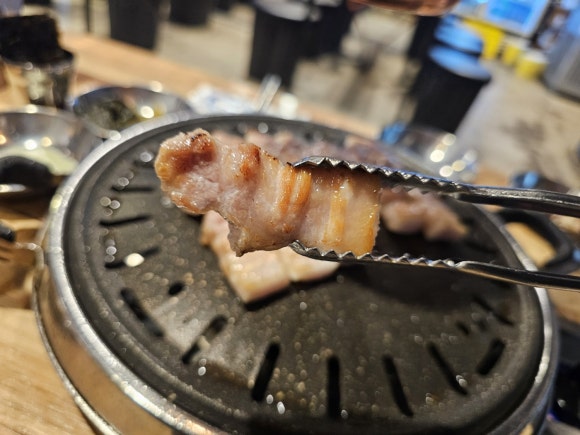 모름지기연탄구이 이미지