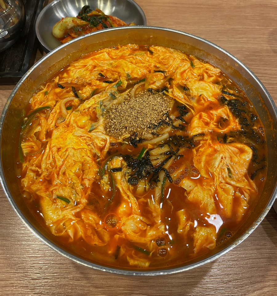 두레정얼큰한칼국수 이미지