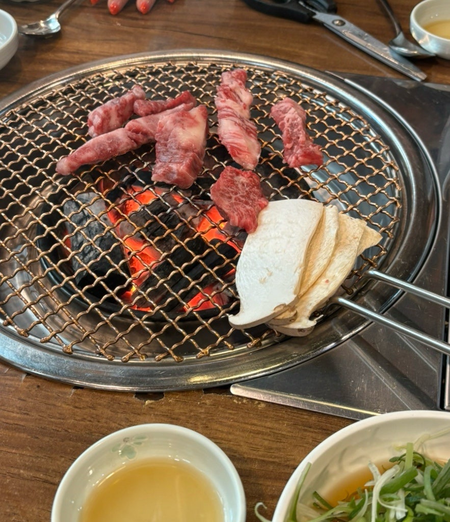 이진한우참숯 이미지