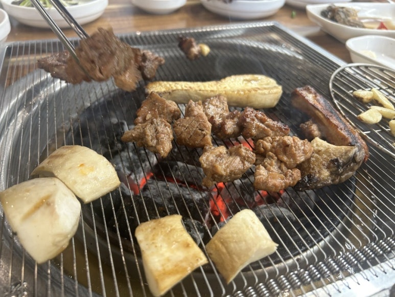 삼돌이왕숯불갈비 이미지