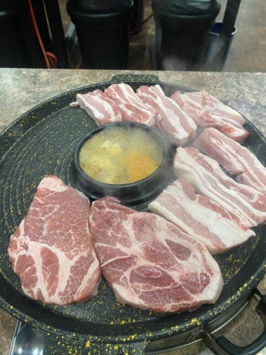 꽃돼지대패삼겹살 이미지