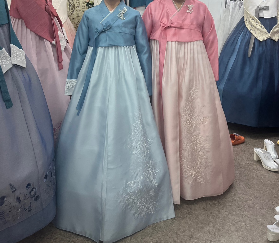 연리지한복 이미지