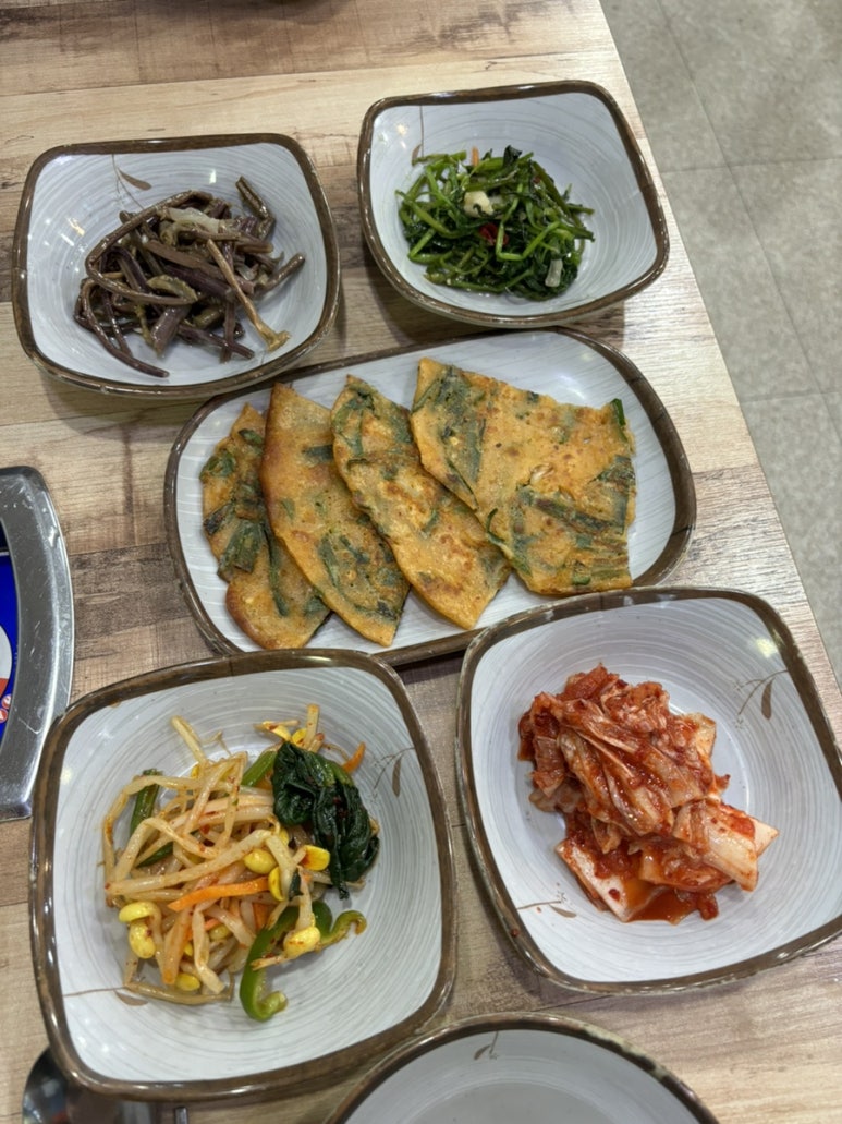 양푼 국물 닭갈비 이미지