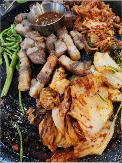 할매솥뚜껑삼겹살 이미지