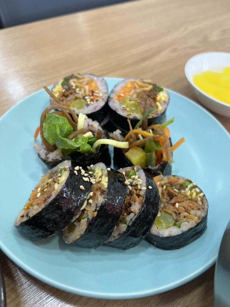 윤정김밥 이미지