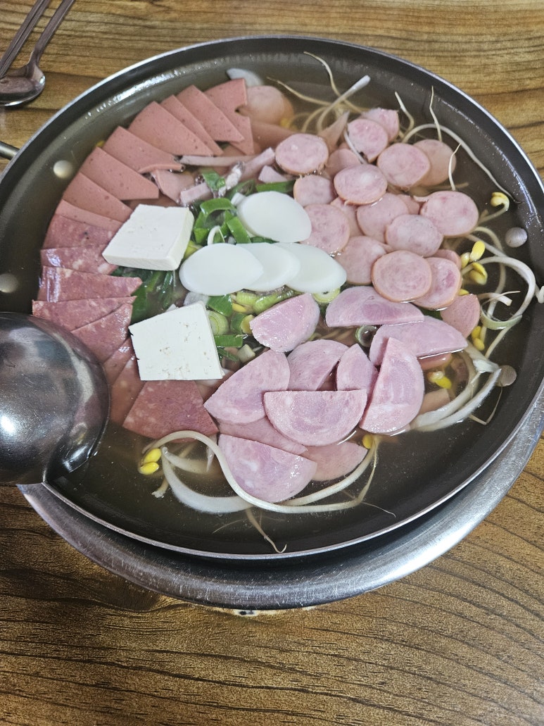 홍고집부대찌개 이미지