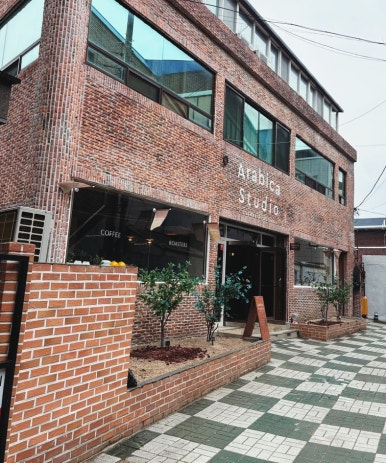 아라비카스튜디오로스터즈 이미지